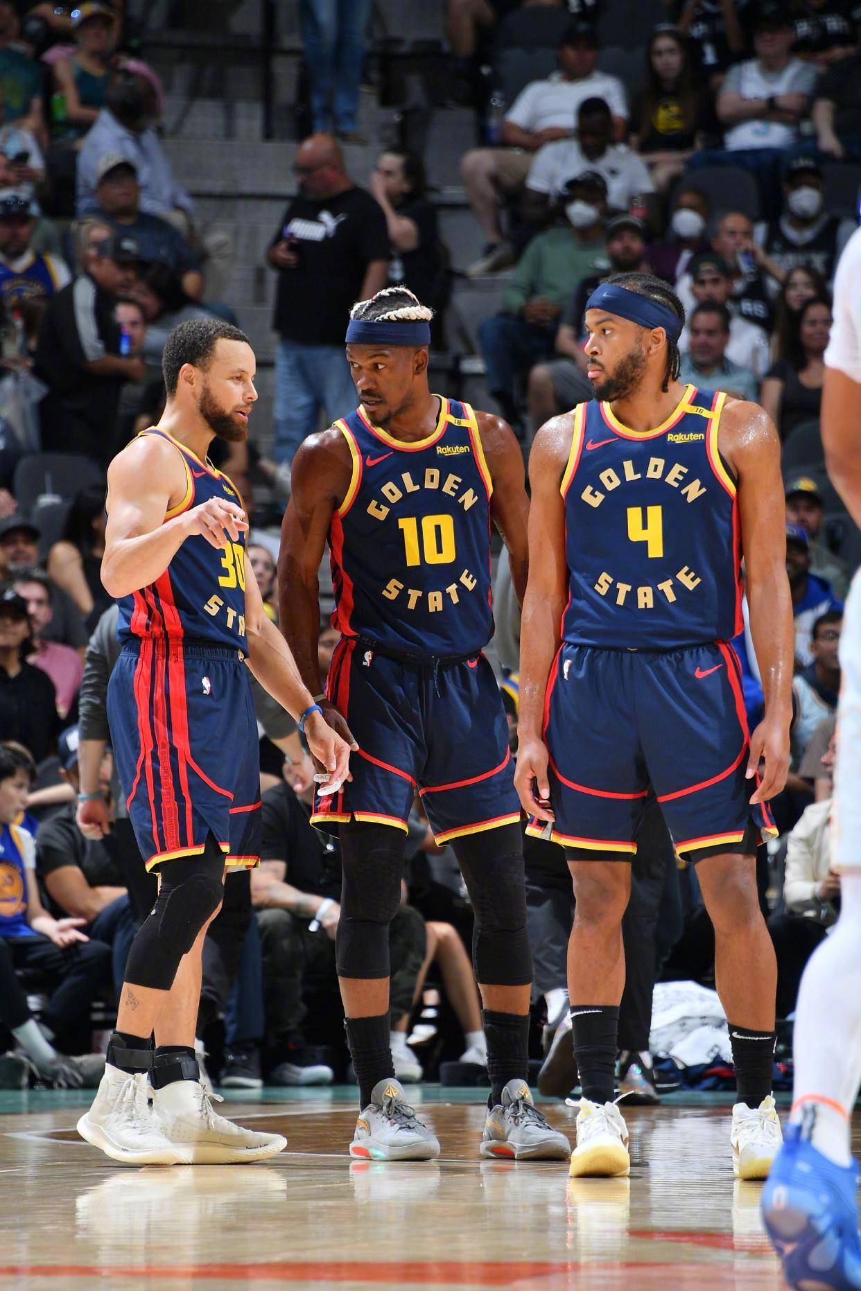 爱游戏-库里新星突破纪录表现惊艳，加拿大队未来可期！-爱游戏